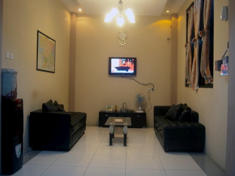 Wisma Cahaya Abadi Guest House バリックパパン エクステリア 写真